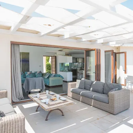 4 Schlafzimmer Mit Pool Im Zentrum Von Protaras